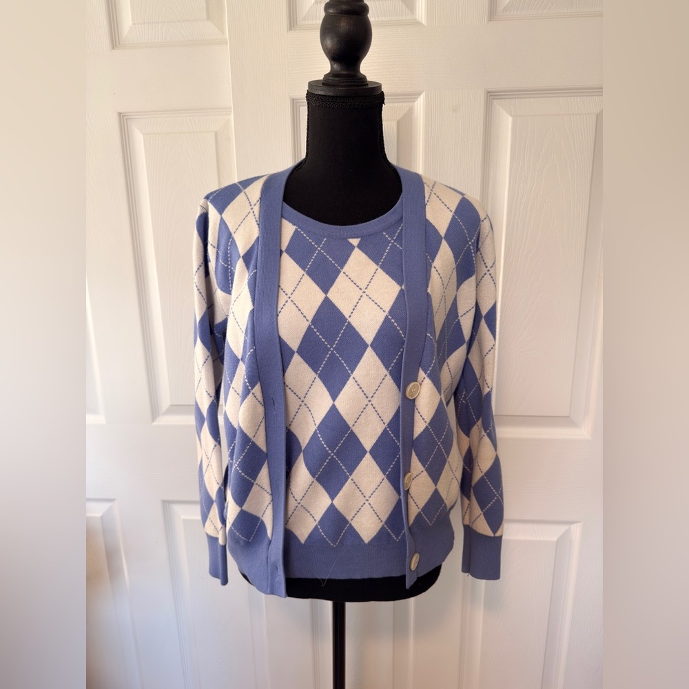 Sioni Blue and White Argyle Women's Sweater set